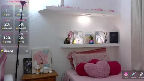 Snapshot of baby_mily_05 chatting on 07/09/26, 11:09 Mily - All days start to 1200pm Washigton online show from 07/09/26, 11:09