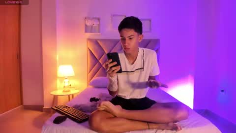 baby_noaht online show from 06/09/26, 02:17