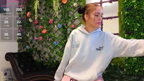 Baby Nico online show from 10/05/25, 04:27