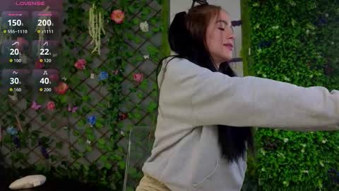 Baby Nico online show from 10/21/25, 06:08