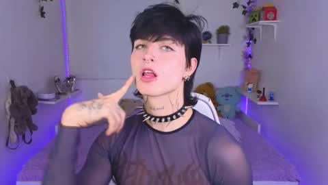 Snapshot of baby_xian chatting on 11/28/25, 05:21 Dani online show from 11/28/25, 05:21