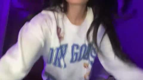 Snapshot of babyaves chatting on 11/06/25, 06:25 babyaves online show from 11/06/25, 06:25