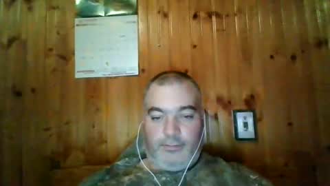 Snapshot of babybaby83 chatting on 12/11/24, 02:54 Darren online show from 12/11/24, 02:54