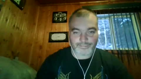 Snapshot of babybaby83 chatting on 12/20/24, 07:50 Darren online show from 12/20/24, 07:50