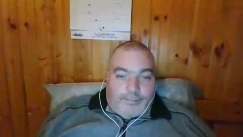 Snapshot of babybaby83 chatting on 01/10/25, 03:50 Darren online show from 01/10/25, 03:50