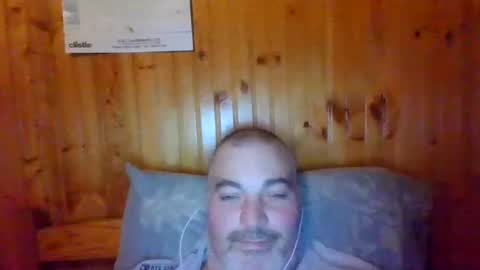 Snapshot of babybaby83 chatting on 12/19/25, 10:28 Darren online show from 12/19/25, 10:28