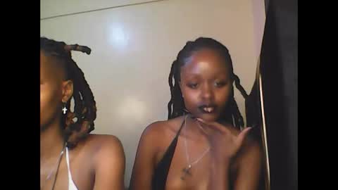 Snapshot of babybrown20 chatting on 05/26/26, 03:52 babybrown online show from 05/26/26, 03:52