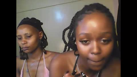 Snapshot of babybrown20 chatting on 05/27/26, 03:58 babybrown online show from 05/27/26, 03:58
