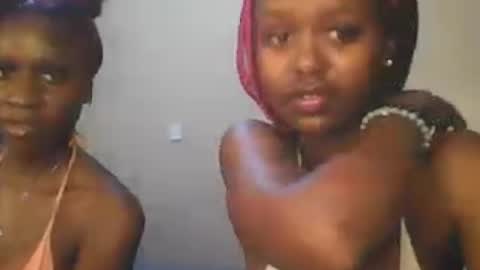 Snapshot of babybrown20 chatting on 06/15/26, 04:25 babybrown online show from 06/15/26, 04:25