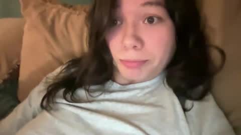 Snapshot of babybunnny chatting on 04/21/26, 02:51 ava online show from 04/21/26, 02:51