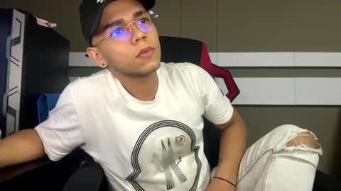 Snapshot of babycrazy24love chatting on 12/12/24, 11:58 babycrazy24love online show from 12/12/24, 11:58