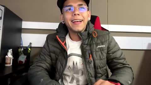 Snapshot of babycrazy24love chatting on 02/20/25, 12:04 babycrazy24love online show from 02/20/25, 12:04