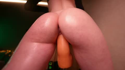 Snapshot of babydoll_laura chatting on 04/10/26, 01:49 babydoll_laura online show from 04/10/26, 01:49