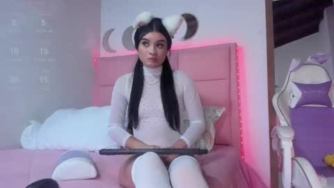 Snapshot of babydollvibes chatting on 11/10/25, 06:40 mia online show from 11/10/25, 06:40