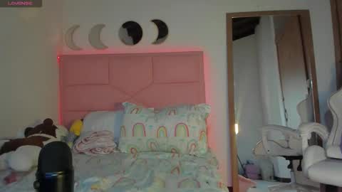 Snapshot of babydollvibes chatting on 11/12/25, 06:19 mia online show from 11/12/25, 06:19