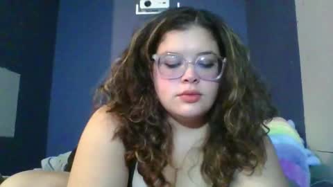 Snapshot of babyelle0 chatting on 11/11/25, 11:27 Your Highness Elle online show from 11/11/25, 11:27