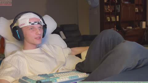 Big cock boy online show from 01/11/25, 10:40