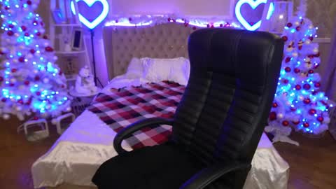 Sasha online show from 12/26/24, 05:37