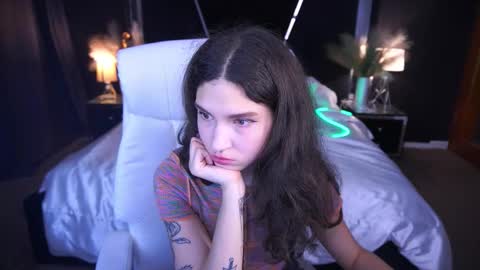 Sasha online show from 10/12/25, 06:40