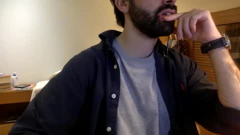 Snapshot of babyhardy chatting on 12/12/24, 06:21 Tom A.    online show from 12/12/24, 06:21