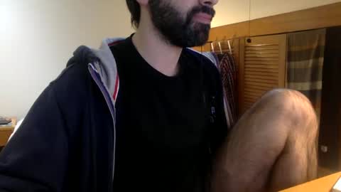 Snapshot of babyhardy chatting on 12/18/24, 12:18 Tom A.    online show from 12/18/24, 12:18