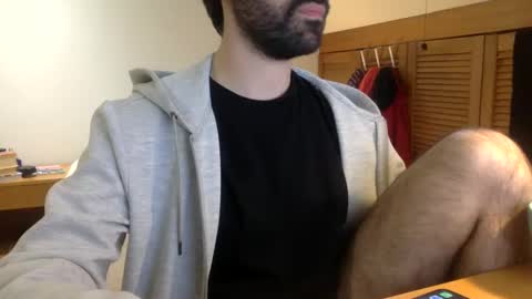 Snapshot of babyhardy chatting on 01/06/25, 12:46 Tom A.    online show from 01/06/25, 12:46