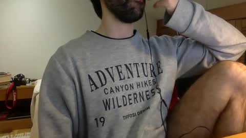 Snapshot of babyhardy chatting on 01/12/25, 12:33 Tom A.    online show from 01/12/25, 12:33