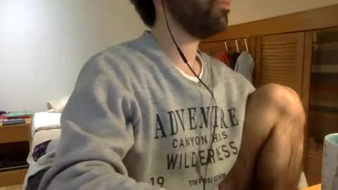 Snapshot of babyhardy chatting on 01/17/25, 12:10 Tom A.    online show from 01/17/25, 12:10