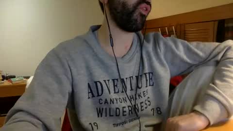 Snapshot of babyhardy chatting on 01/21/25, 11:45 Tom A.    online show from 01/21/25, 11:45