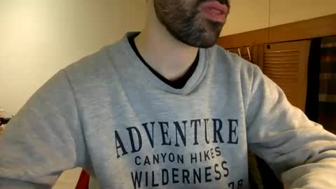 Snapshot of babyhardy chatting on 01/26/25, 01:25 Tom A.    online show from 01/26/25, 01:25