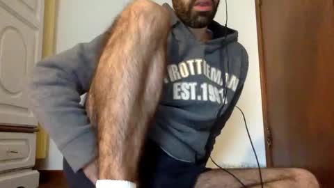 Snapshot of babyhardy chatting on 02/01/25, 09:43 Tom A.    online show from 02/01/25, 09:43