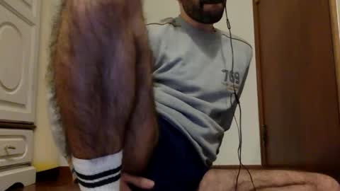 Snapshot of babyhardy chatting on 02/12/25, 11:20 Tom A.    online show from 02/12/25, 11:20