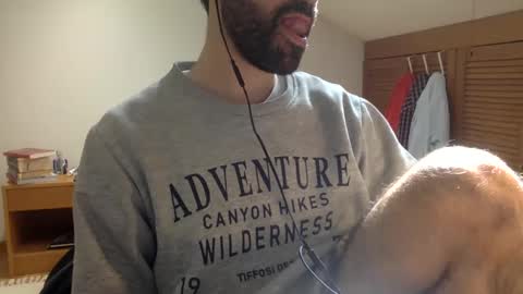 Snapshot of babyhardy chatting on 03/06/25, 02:51 Tom A.    online show from 03/06/25, 02:51