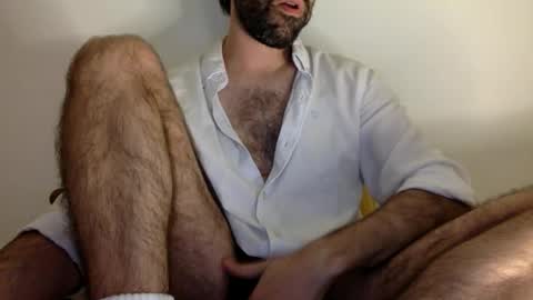 Snapshot of babyhardy chatting on 09/12/25, 10:10 Tom A.    online show from 09/12/25, 10:10