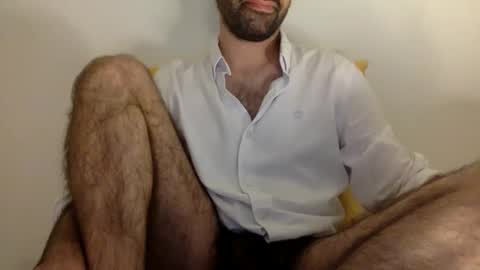 Snapshot of babyhardy chatting on 10/25/25, 10:48 Tom A.    online show from 10/25/25, 10:48