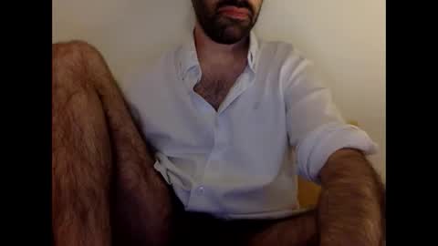 Snapshot of babyhardy chatting on 10/28/25, 05:15 Tom A.    online show from 10/28/25, 05:15