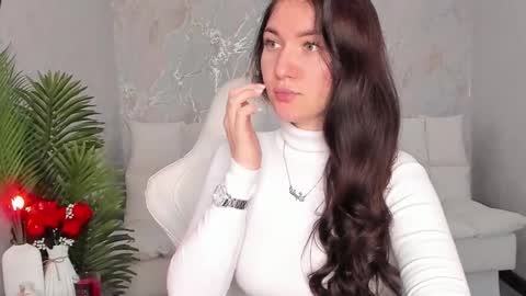 Sophia online show from 11/12/25, 06:14