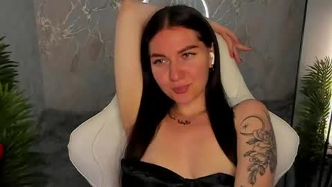 Snapshot of babyisperfect chatting on 06/12/26, 01:48 Sophia online show from 06/12/26, 01:48