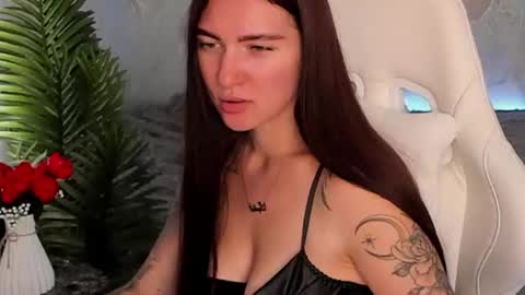 Snapshot of babyisperfect chatting on 07/16/26, 01:33 Sophia online show from 07/16/26, 01:33