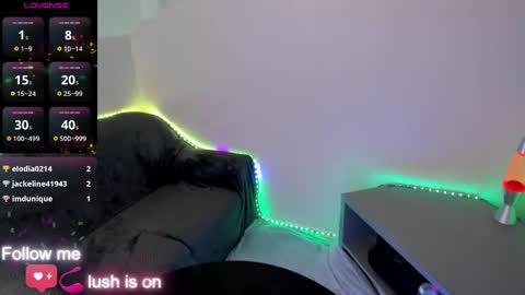 Snapshot of babykeeee chatting on 12/29/24, 06:16 HannaAnnah online show from 12/29/24, 06:16