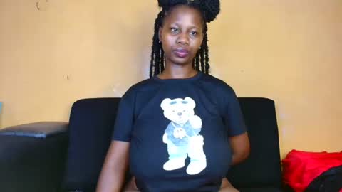 Snapshot of babyluciax chatting on 03/25/26, 04:46 babyluciax online show from 03/25/26, 04:46