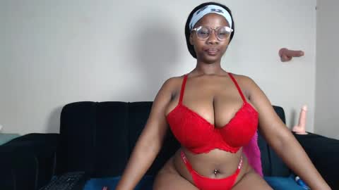 Snapshot of babyluciax chatting on 07/13/26, 02:53 babyluciax online show from 07/13/26, 02:53