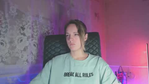 Snapshot of babymuro4ka chatting on 10/28/25, 07:05 Sonya online show from 10/28/25, 07:05