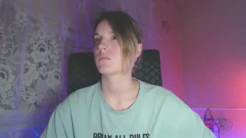 Snapshot of babymuro4ka chatting on 11/08/25, 06:40 Sonya online show from 11/08/25, 06:40