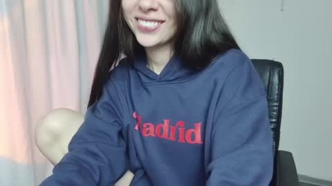 Snapshot of babyprincesstalia chatting on 02/25/25, 03:31 Talia online show from 02/25/25, 03:31