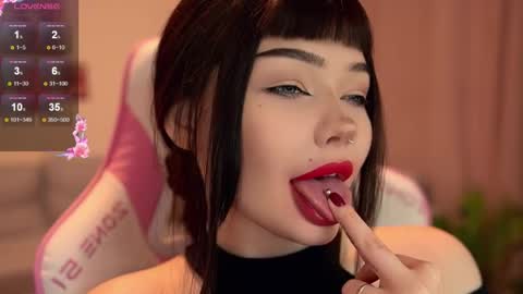 Snapshot of babyroxynill chatting on 04/10/26, 12:05 Nika online show from 04/10/26, 12:05