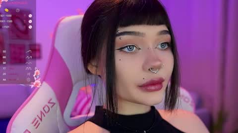 Snapshot of babyroxynill chatting on 05/25/26, 10:05 Nika online show from 05/25/26, 10:05