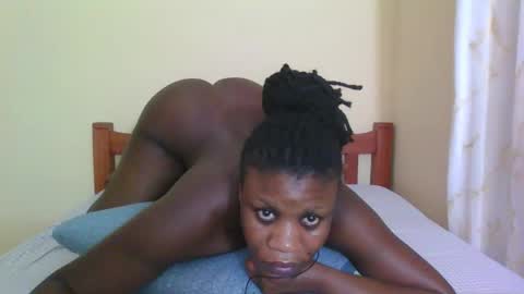 Snapshot of babyrozillah chatting on 05/22/26, 12:44 PRISCILLAH online show from 05/22/26, 12:44