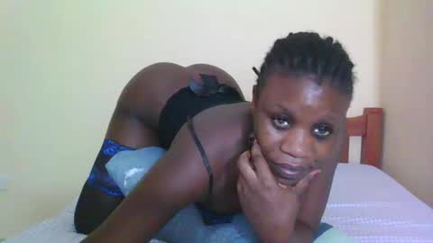 Snapshot of babyrozillah chatting on 06/07/26, 06:44 PRISCILLAH online show from 06/07/26, 06:44