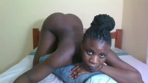 Snapshot of babyrozillah chatting on 07/13/26, 07:27 PRISCILLAH online show from 07/13/26, 07:27